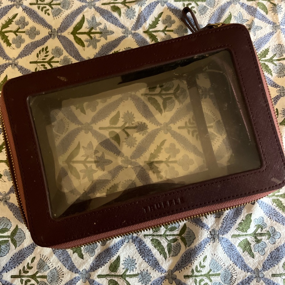 Truffle Jumbo Jetset Travel Case used condition